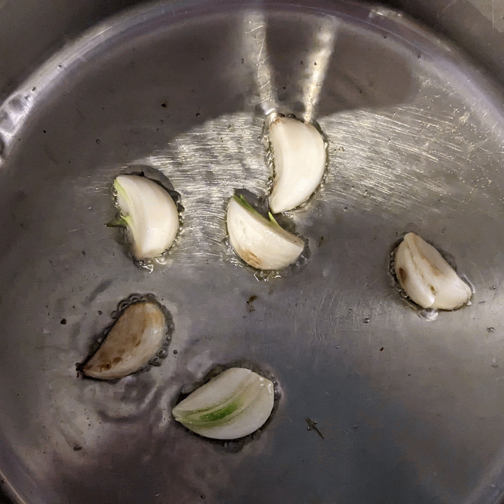 steps in making pasta fasule as a gif